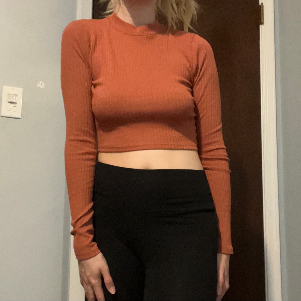 4 Fall Shirts/Sweaters! - Picture 4 of 11